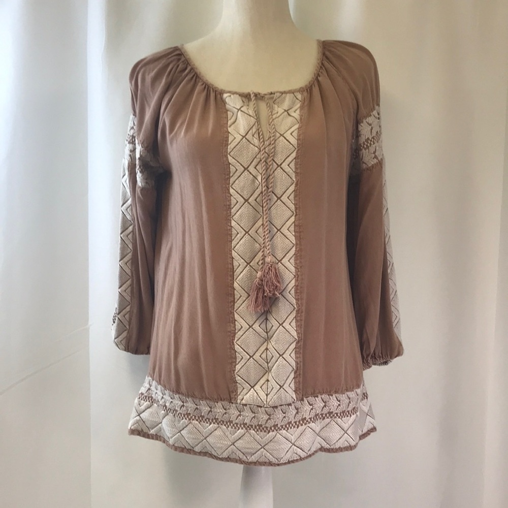 Solitaire Blush Embroidered Boho Peasant Tunic Blouse Size Med